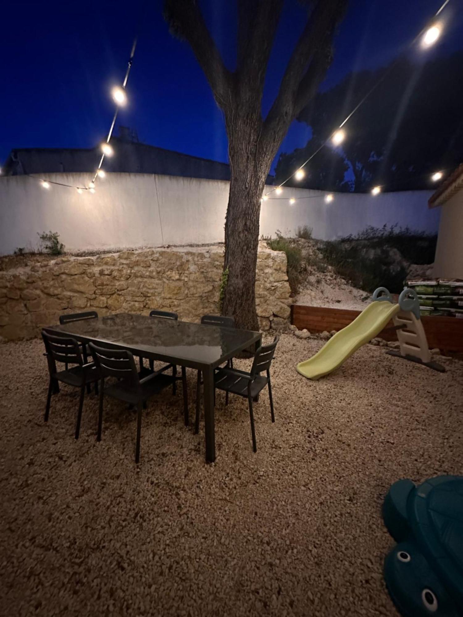 Maison T3 Dans Un Village Calme Saint-Mitre-les-Remparts 외부 사진
